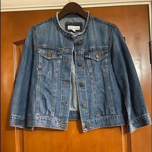 Loft denim jacket with a 3/4 sleeve. hits a little below the hip. Frayed collar